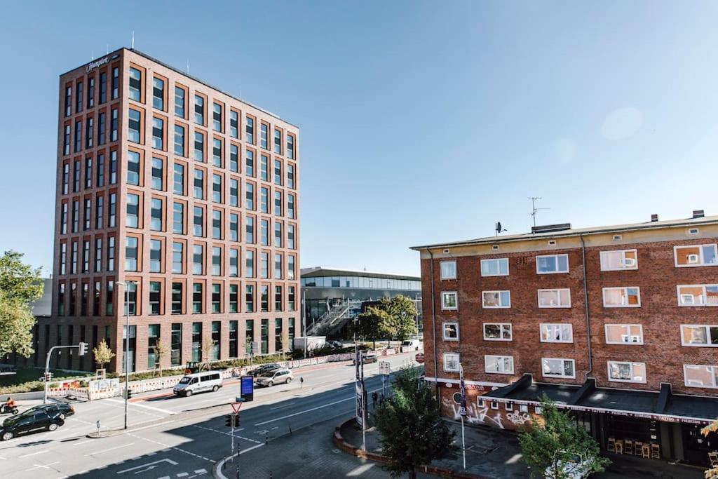 Komplett Neu: 2-Zi Zentral Im Altbau. 24H-Checkin Kiel Esterno foto